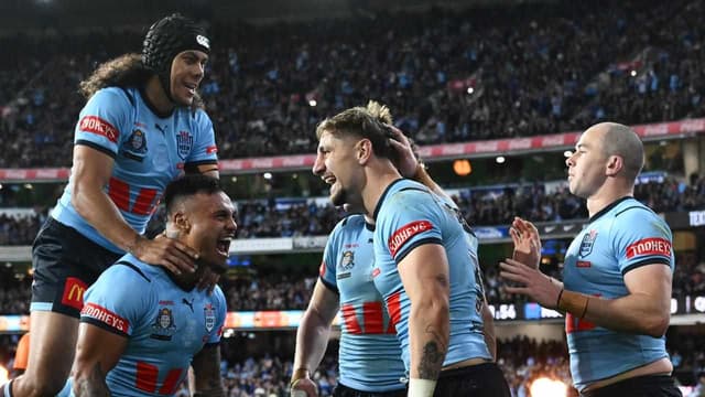 NSW demolish Queensland in 38-18 Origin II win