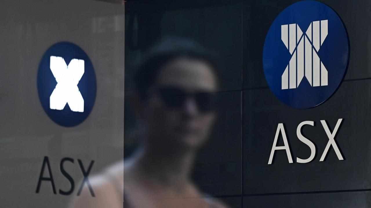 Aust shares dip amid European, US election uncertainty