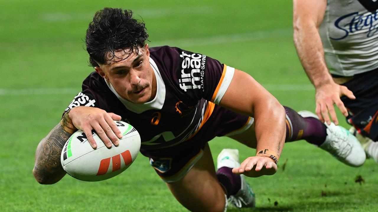 Staggs out, Oates returns for Broncos against Panthers