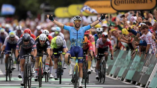 Cavendish claims solo Tour stage record with 35th win