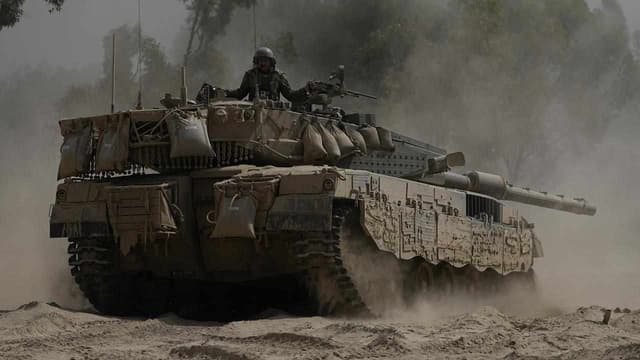 Israeli forces advance in southern Gaza, tanks in Rafah