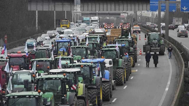 French farmer protest mistaken for UK anti-immigrant demonstration