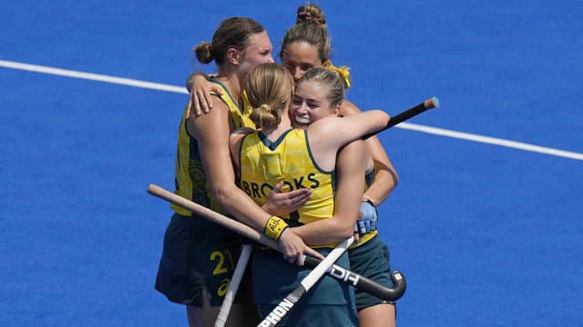 Hockeyroos' triple treat ousts US, earns quarters berth