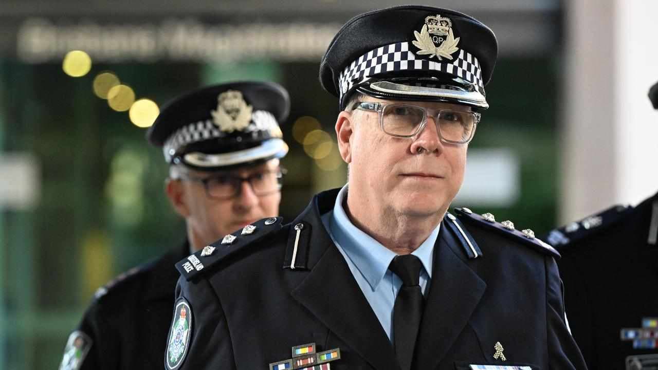 Trapped shooting cop's rescue risked by 'blackspot'