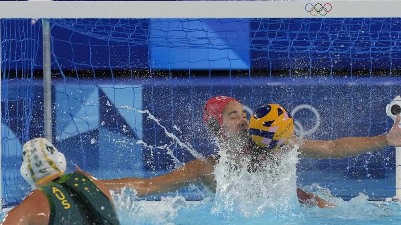 Stingers seal quarter-final spot with Canada win