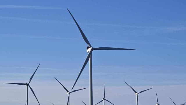 'Climate action pays': call to rev up clean investment