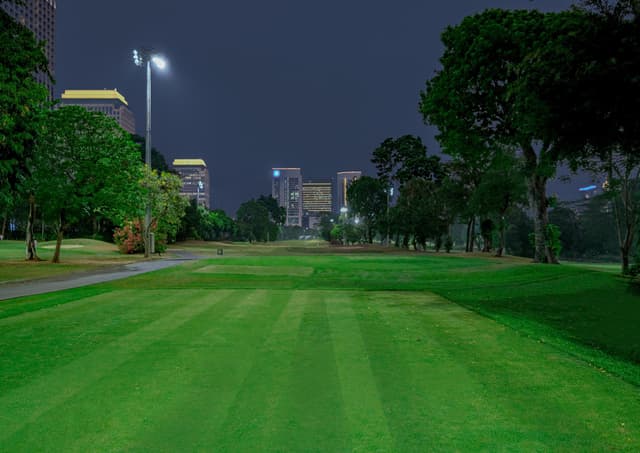 Senayan Golf Club Offers the Only Night Golf Experience in Jakarta