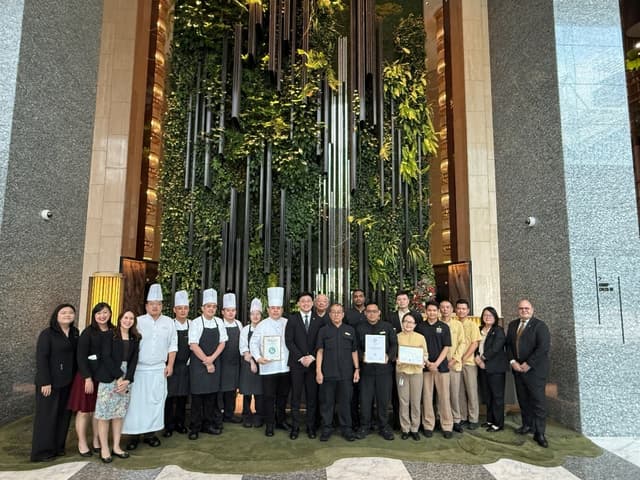 PARKROYAL COLLECTION MARINA BAY IS THE FIRST HOTEL IN SINGAPORE TO ATTAIN THREE PRESTIGIOUS SUSTAINABILITY CERTIFICATIONS