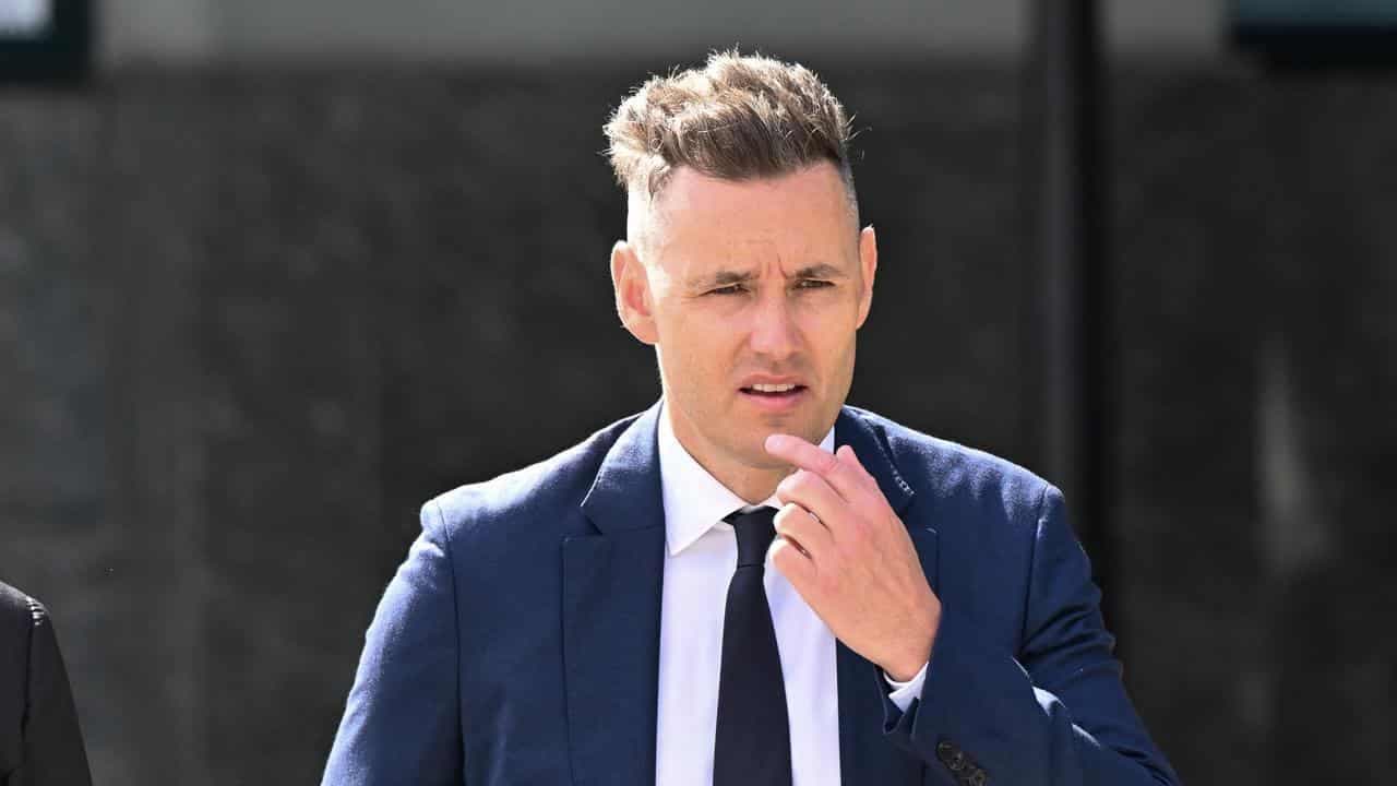 Surgeon faces court over alleged confidentiality breach