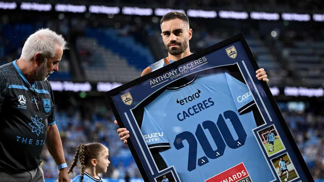 Wanderers coach laments referee calls in ALM derby draw