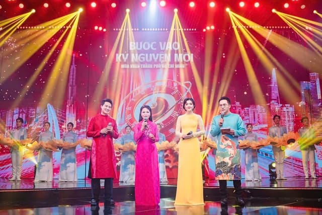 "SPRING IN HO CHI MINH CITY" -  A CELEBRATION OF VIETNAM'S ENTERING NEXT CHAPTER