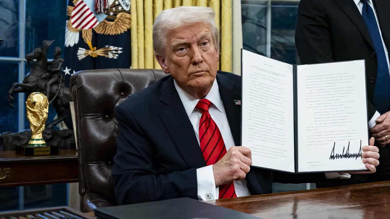 Trump raises steel tariffs, weighs Australia exemption