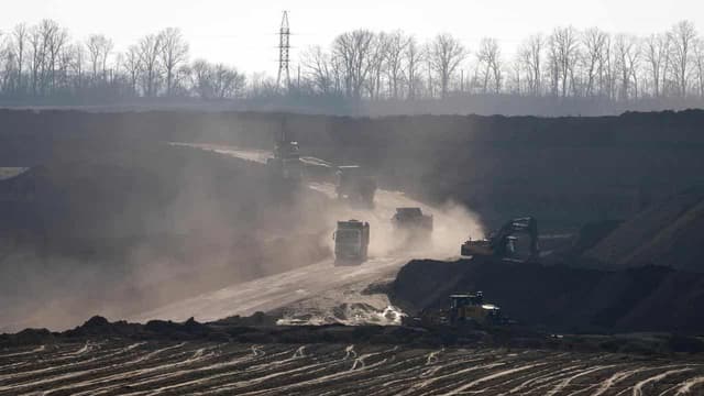 US pitched deal to access Ukraine's rare earth minerals