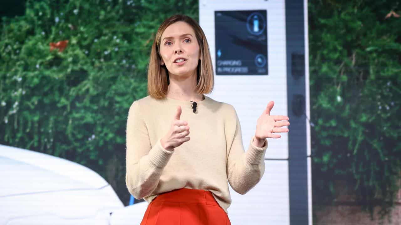 Price and policy changes redirect Uber's electric drive