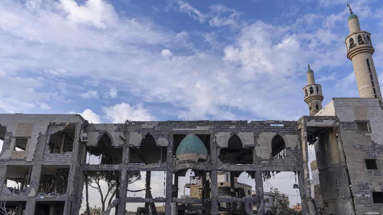 Israel will leave troops in Lebanon after deadline