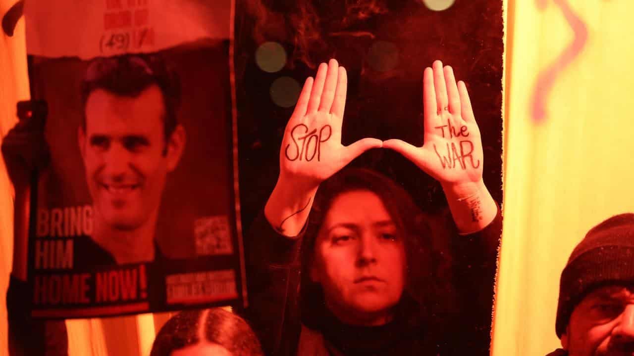 Hamas will free six hostages and hand over bodies