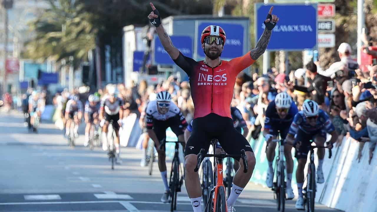 Algarve fiasco as cyclists exit roundabout wrong way