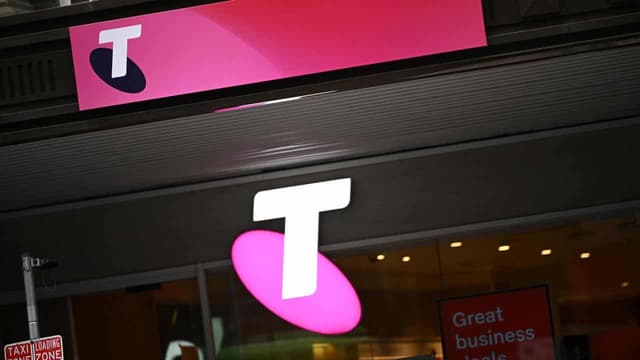 Telstra hikes dividend, announces $750m share buy-back