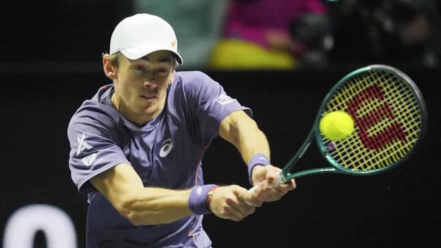 De Minaur falls to Rublev after his greatest fight