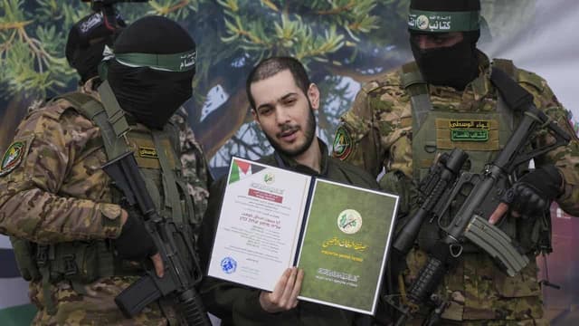 Israel postpones prisoner release over Hamas ceremonies