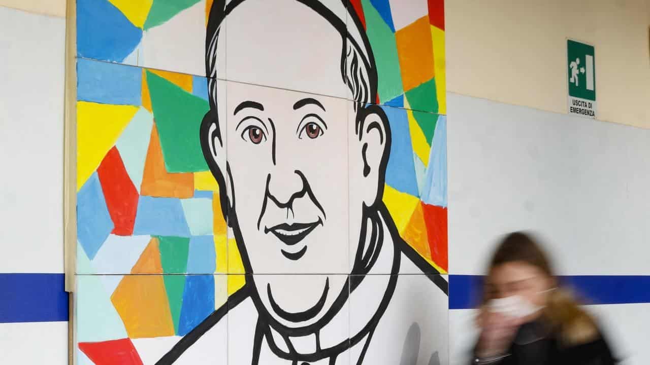 Pope stable, resting after peaceful night, Vatican says