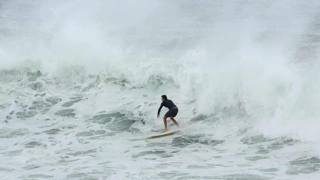Two states on alert over Tropical Cyclone Alfred