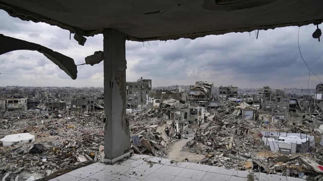 Israel criticised for blocking aid to Gaza