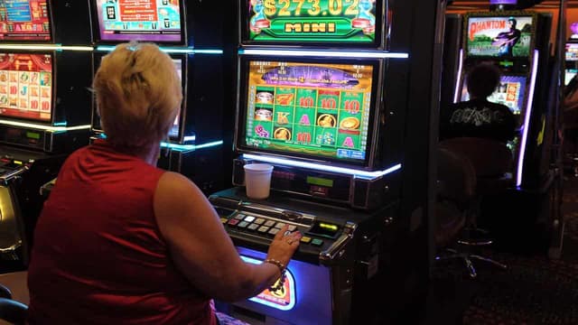 Another pokies reform shelved, slammed as 'deceitful'