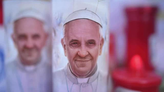 Pope rests on peaceful night of third week in hospital