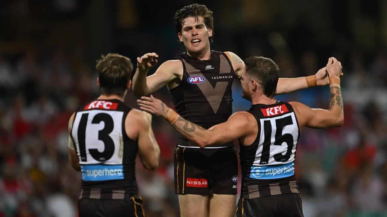 Hollywood Hawks down Swans in AFL season opener