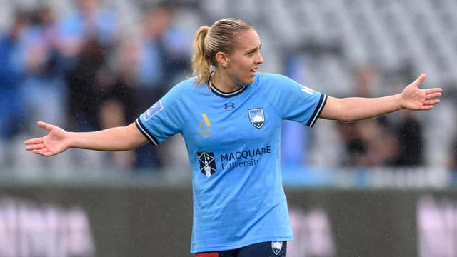 Jets strike hammer blow to Sydney FC's ALW season