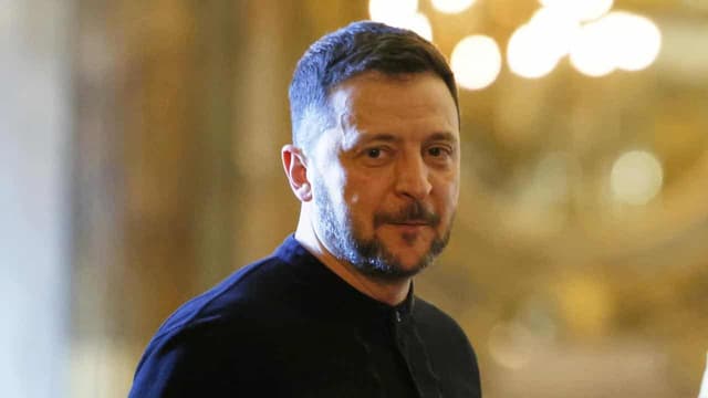 Zelenskiy commits to US talks, Russia attacks in Kursk