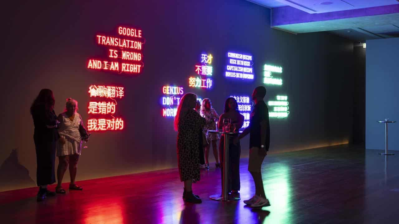 Video art gets the message across at Samstag show