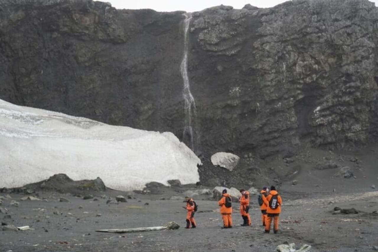 Thai Scientists from Chula to Investigate Global Warming in Antarctica