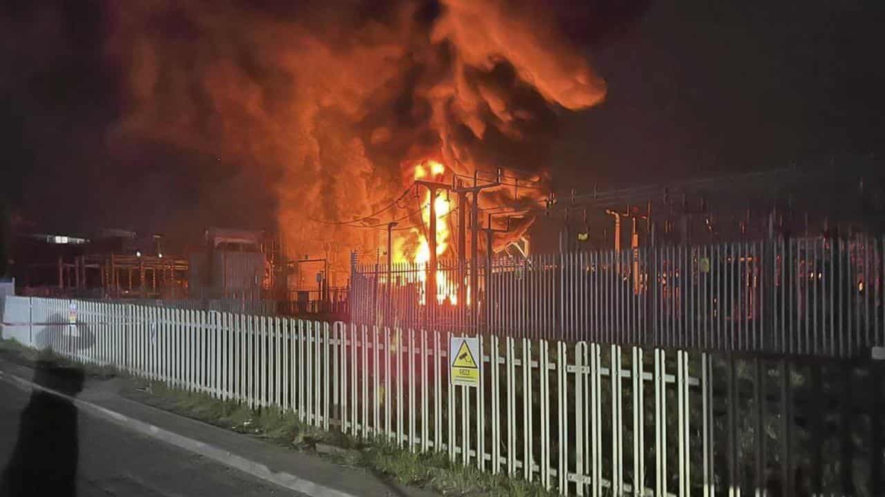 Global flight turmoil as fire closes London's Heathrow