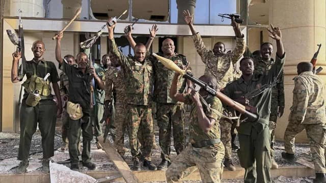 Sudanese army claims it's retaken presidential palace