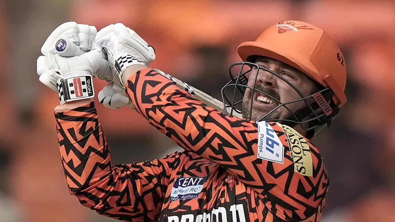 Dazzling Head start fuels Cummins' Sunrisers in IPL