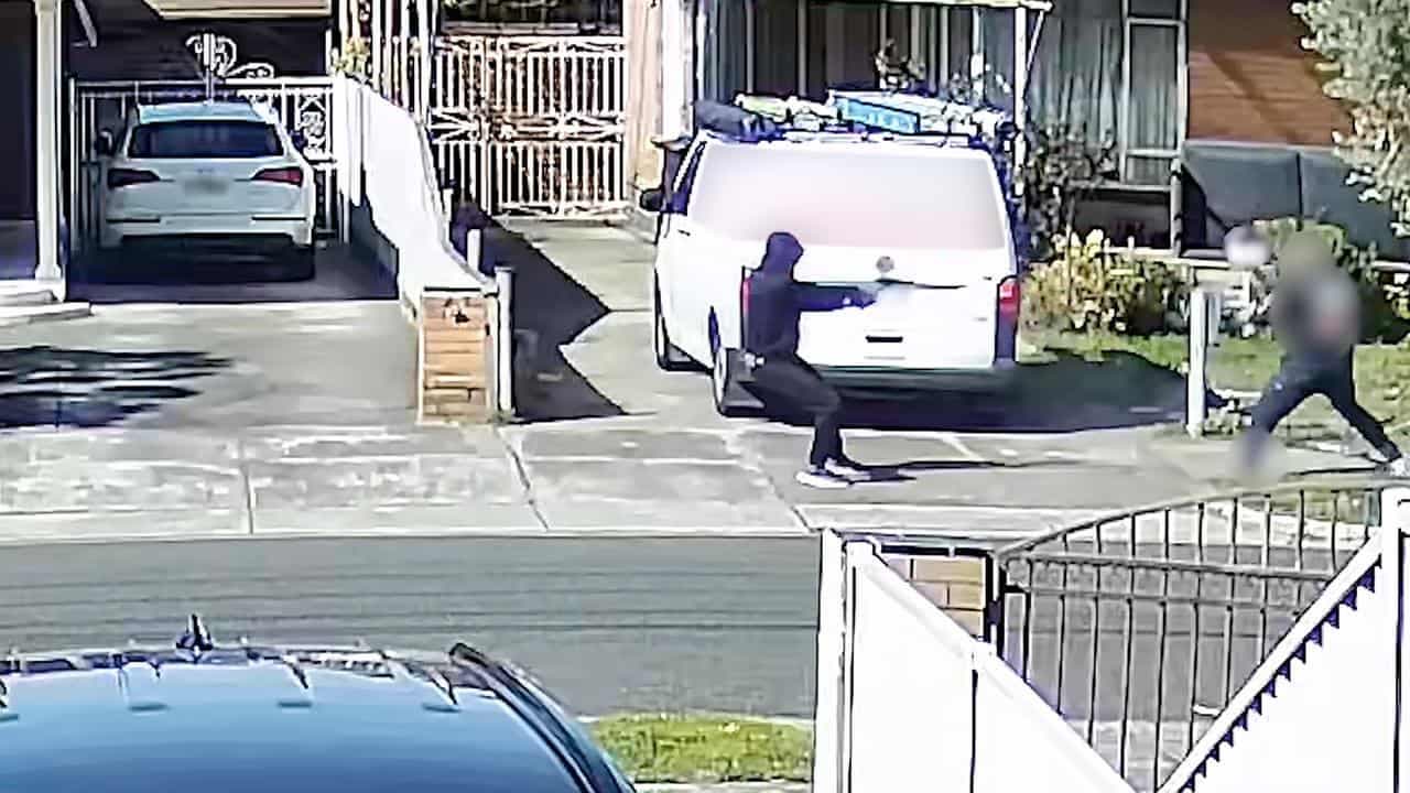 Fake quote lures tradie to suburban shooting ambush