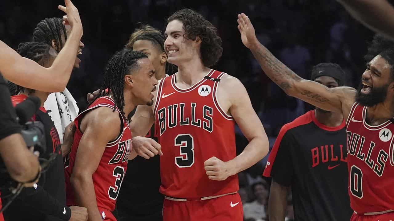 Giddey, White lead Bulls charge to NBA play-offs