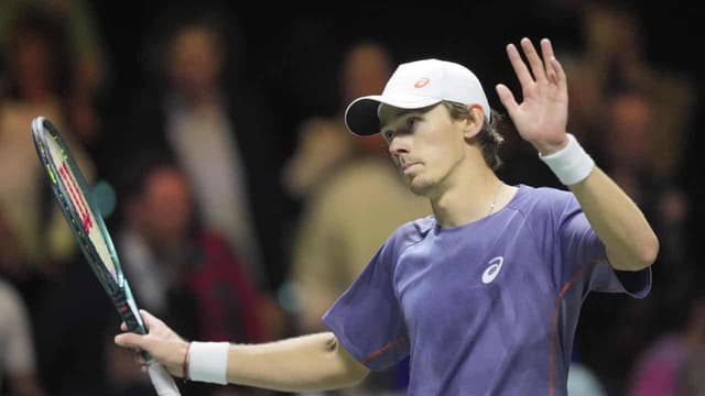 Big-serving Berrettini ousts de Minaur from Miami Open