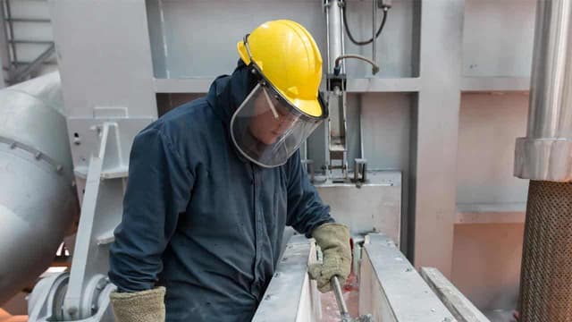 Alcoa fined after students, workers burned at refinery