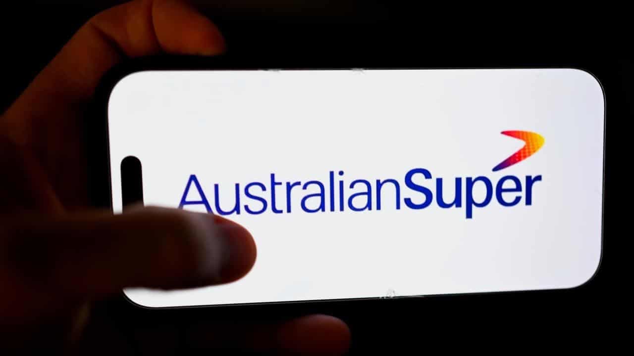 Super fund offloads $580m stake in embattled tech firm