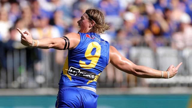 Eagles star Reid fined for misconduct over gesture