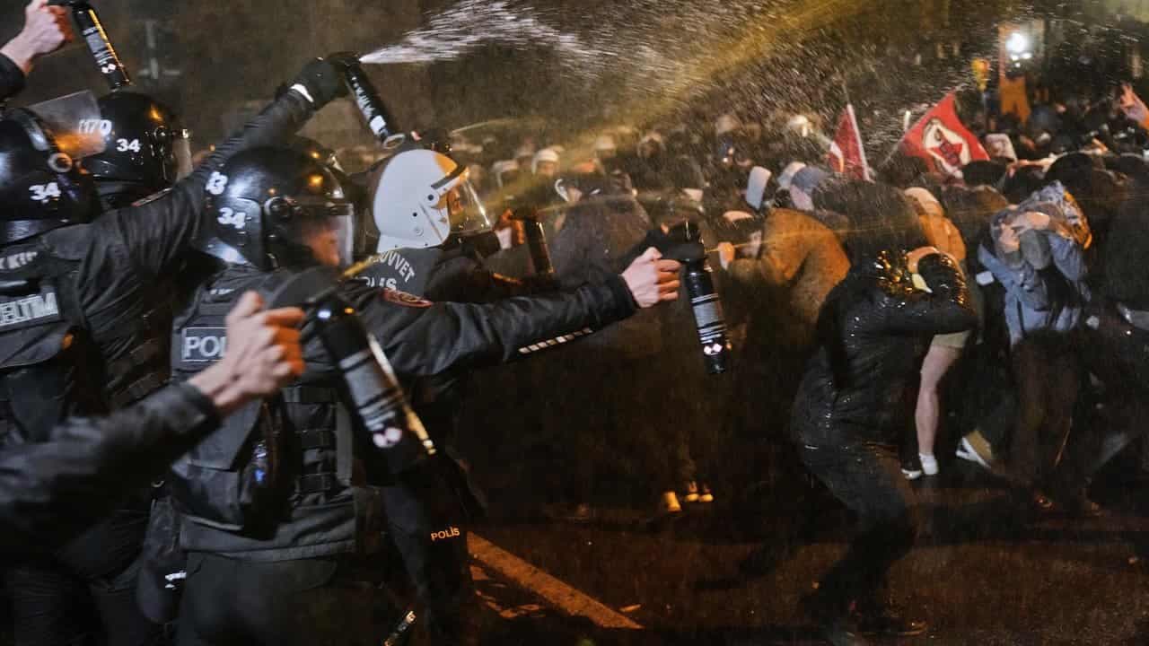 Police forcibly break up protests at Turkish university