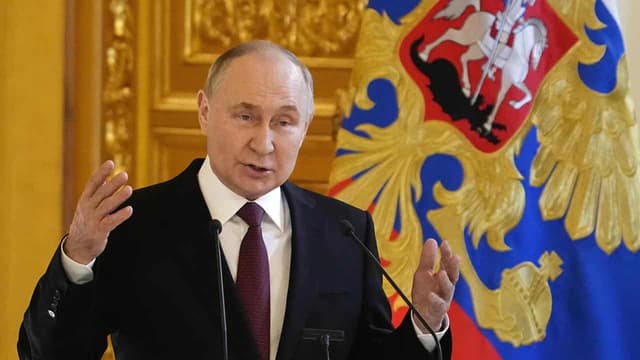 Place Ukraine in temporary administration, Putin says