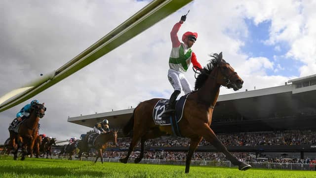 'Outrageous': vote on racecourse development postponed