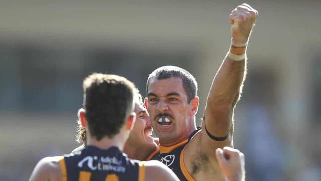 Walker slots four goals as Crows down Kangaroos