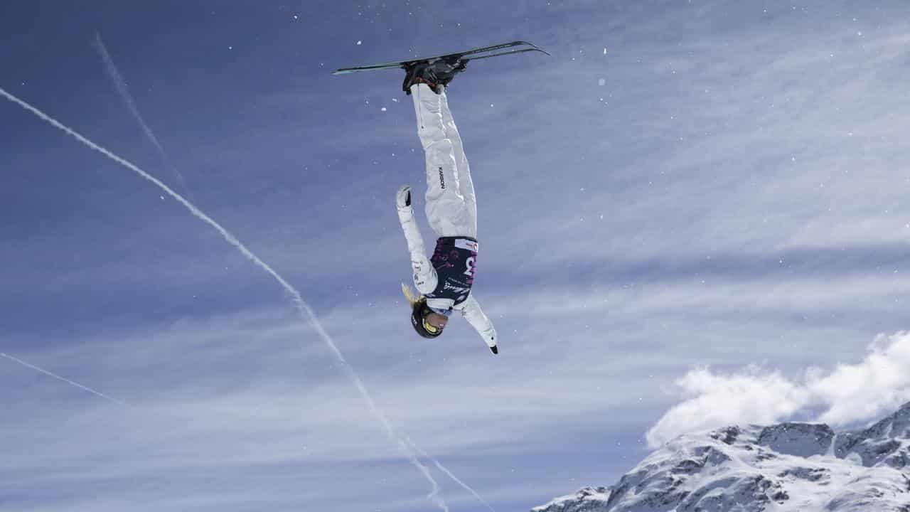 Scott somersaults her way to aerial bronze at worlds