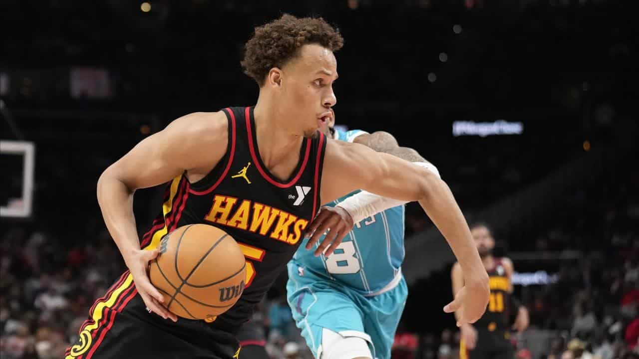 Daniels steals Hawks record in NBA win over Bucks