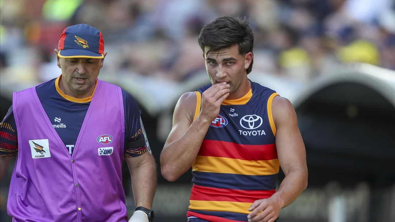 Crows star Rachele out for a month with broken ribs